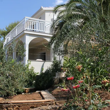 펜션 Seaside House Mavarstica, Ciovo - 9206 트로기르