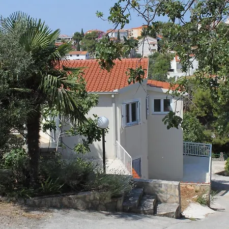 Hébergement de vacances Seaside House Mavarstica, Ciovo - 9206 *