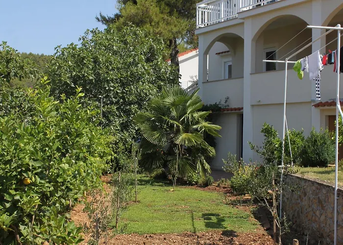 Hébergement de vacances Seaside House Mavarstica, Ciovo - 9206 *
